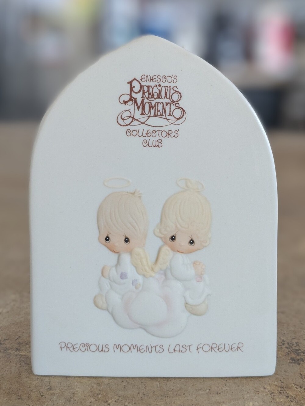 Precious Moments Cream Plaque with Pastel Angels